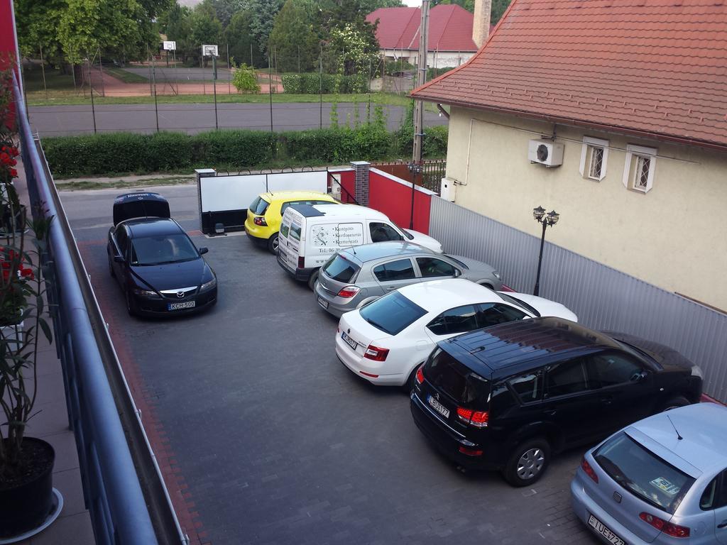 Box Vendeghaz Hotel Nagykáta Buitenkant foto